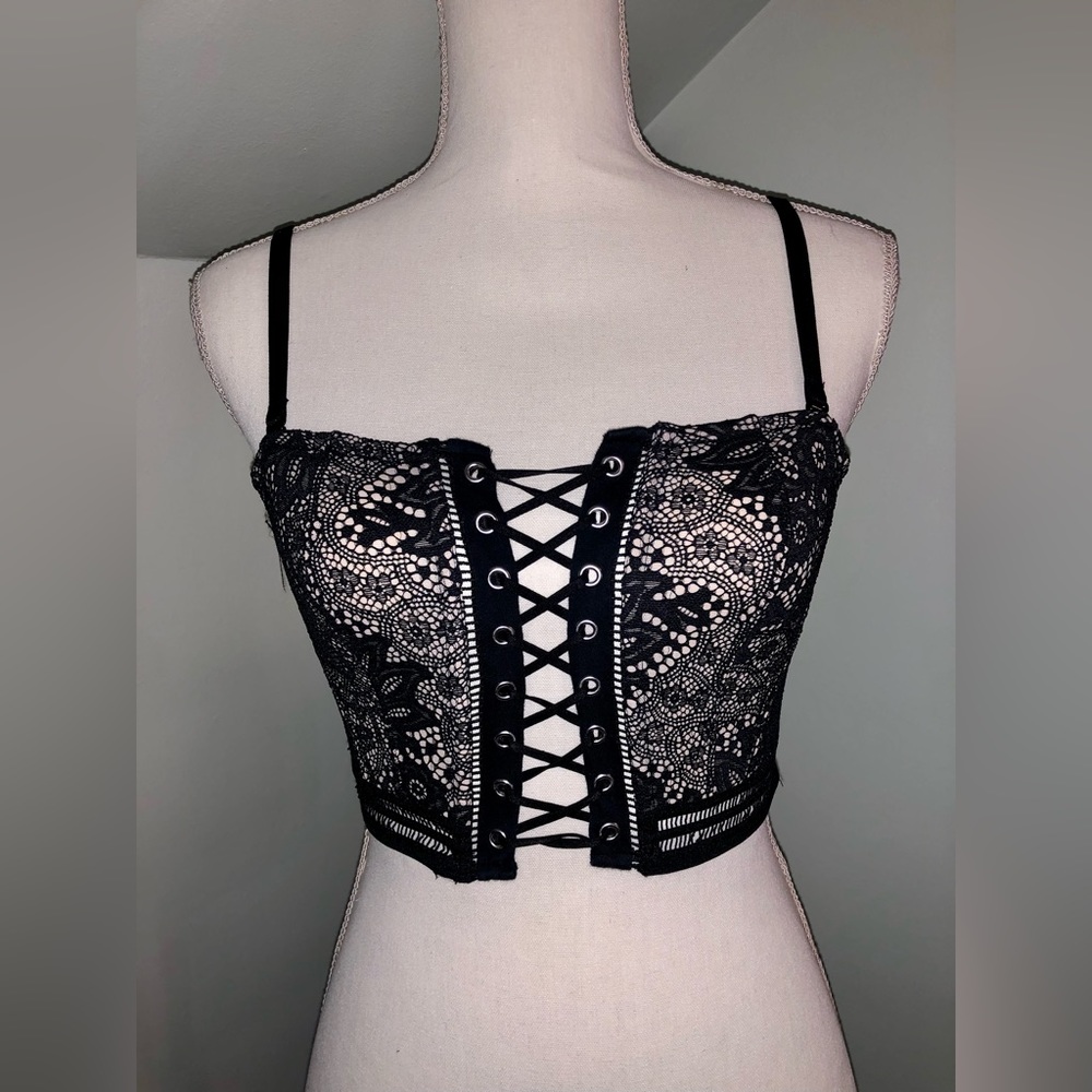 VICTORIA’S SECRET BRALETTE